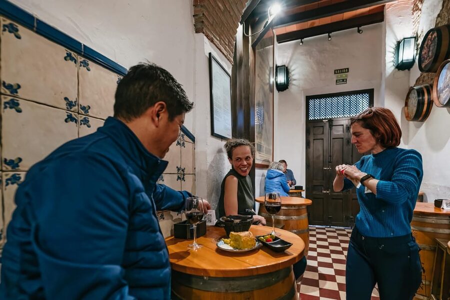Málaga: Traditional Andalusian Tapas and Wine Tour - Starting at the 200-year-old Antigua Casa de Guardia