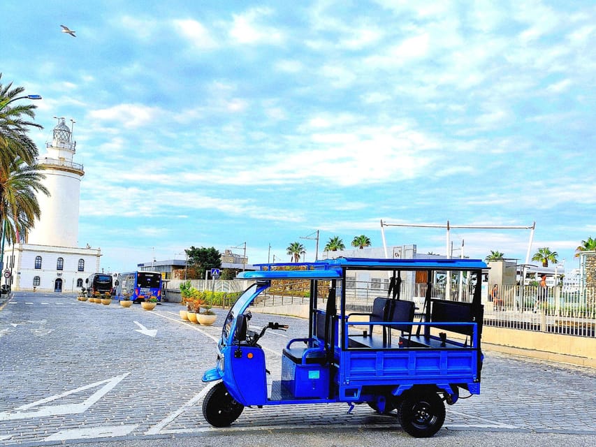 Malaga: Tuk tuk tour - Starting at Paseo de la Farola