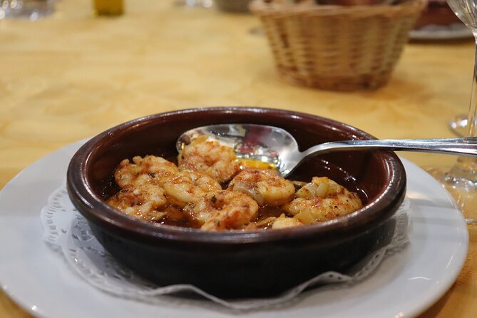 Malaga Wine & Tapas Small Group Guided Tour - Antigua Casa de Guardia: Málaga wine from the barrel
