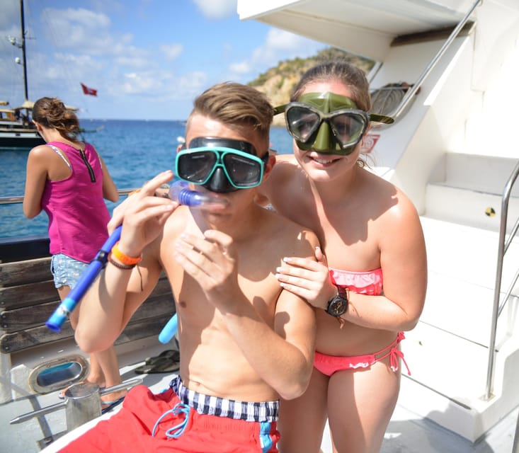 Mallorca: 2-Hour Dolphin Watching Cruise & Glass-Bottom Boat - The possible swim stop in a clear bay