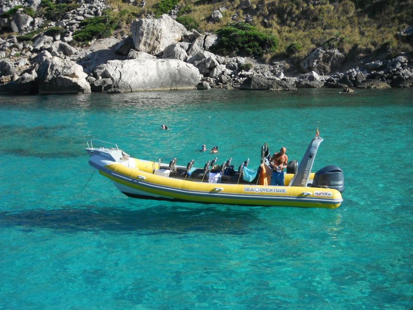 Mallorca : Blue Cave Boat Tour with Snorkeling - Guides who shape the experience