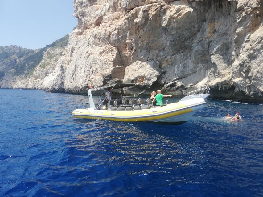 Mallorca : Blue Cave Boat Tour with Snorkeling - Boat space, comfort, and the open-water ride