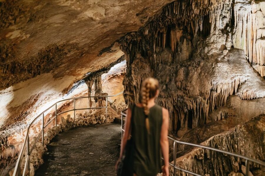 Mallorca: Caves of Drach Day Trip & Optional Caves of Hams - The light show and classical music at Lake Martel