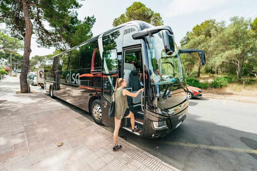 Mallorca: Caves of Drach Day Trip & Optional Caves of Hams - An hour in Porto Cristo