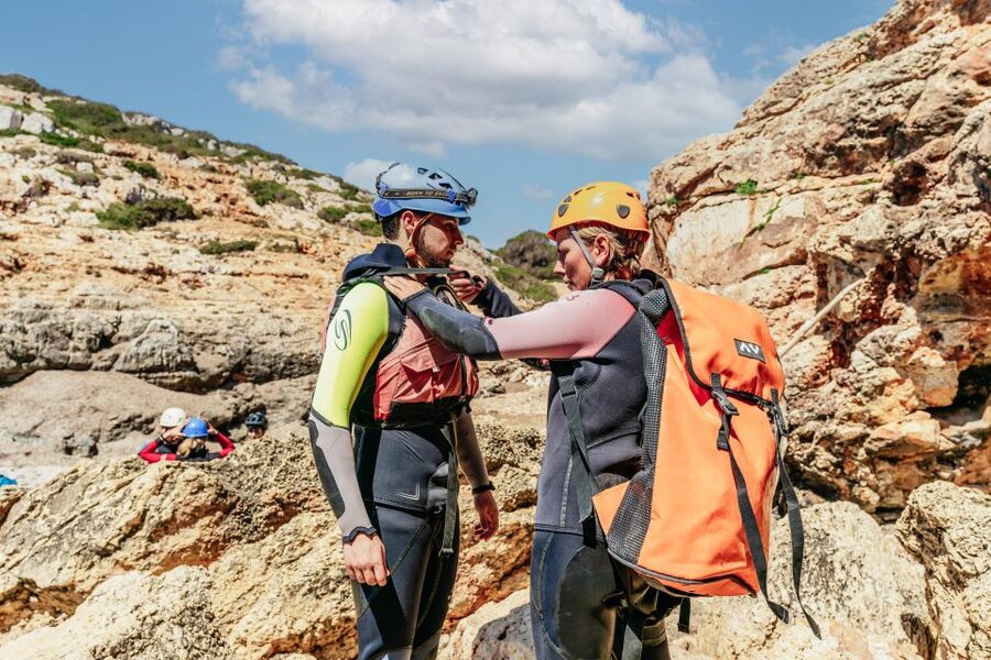 Mallorca: Cova des Coloms Caving Trip with Hotel Transfer - Meeting up in coastal Mallorca