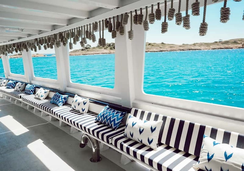 Mallorca: Palma Boat Tour & Snorkeling with Drink Included - The first 40 minutes: Palma Bay from the water
