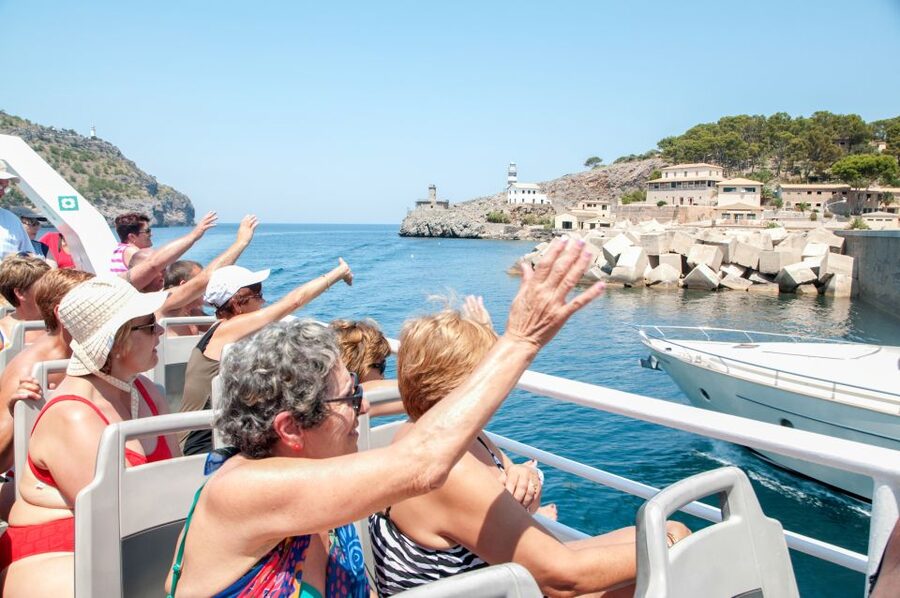 Mallorca: Scenic Full-Day Tour from the North - Free time for lunch in La Calobra or Sóller