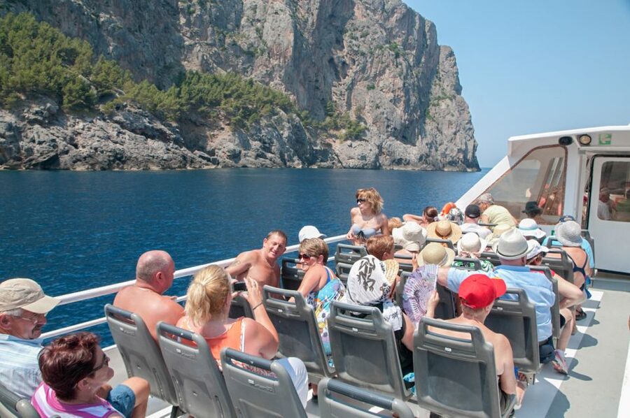 Mallorca: Scenic Full-Day Tour from the North - How the guide and driver affect the day