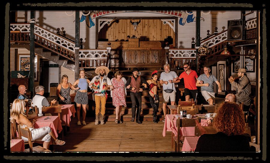 Maspalomas: Tickets to Sioux City Park - Entering a movie-set Wild West town
