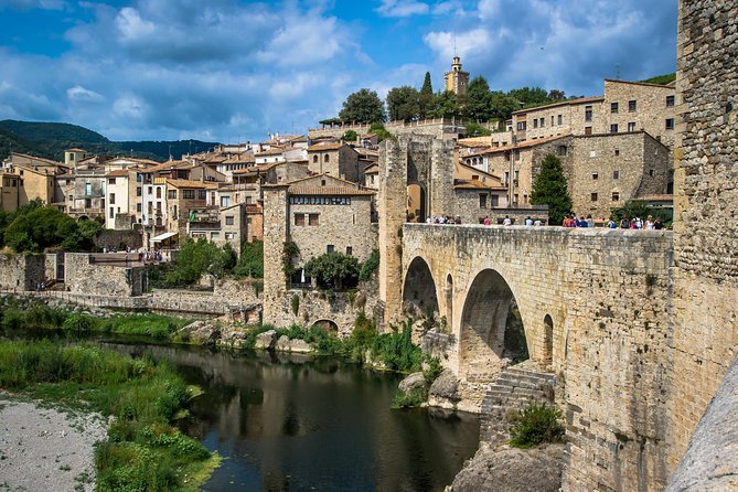 Medieval Three Villages Small Group Day Trip from Barcelona - The ride back through Catalan forests