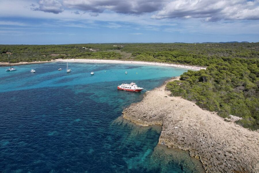 Menorca: Full-Day Boat Tour with Paella Lunch - Who will get the most from this day