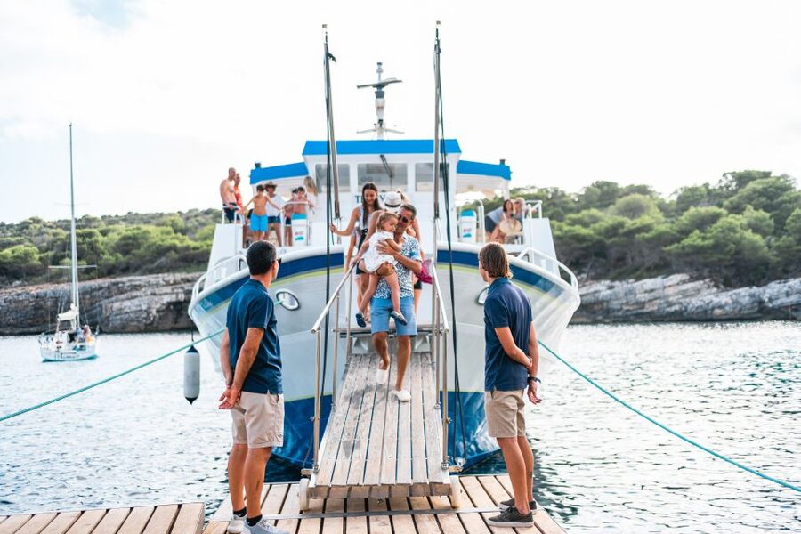 Menorca: Half Day Beach Exploration Boat Trip - Key points to know before you book