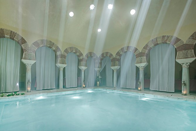 Midra 30 Arabian Baths Experience at Cordoba’s Hammam Al Ándalus - Entering Hammam Al Ándalus in Córdoba