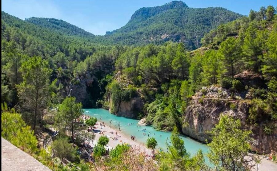 Montanejos Thermal Springs and Waterfall, food included - Arenós Reservoir and the short walk