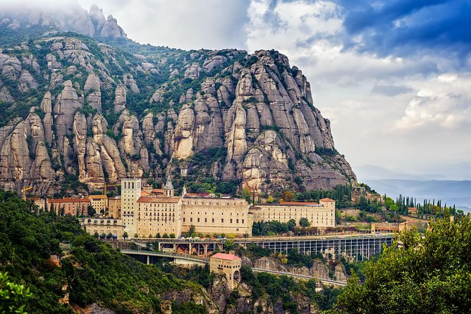 Montserrat: Cog-Wheel, Basilica, Black Madonna & Licor Tasting - Local liquor at La Botiga