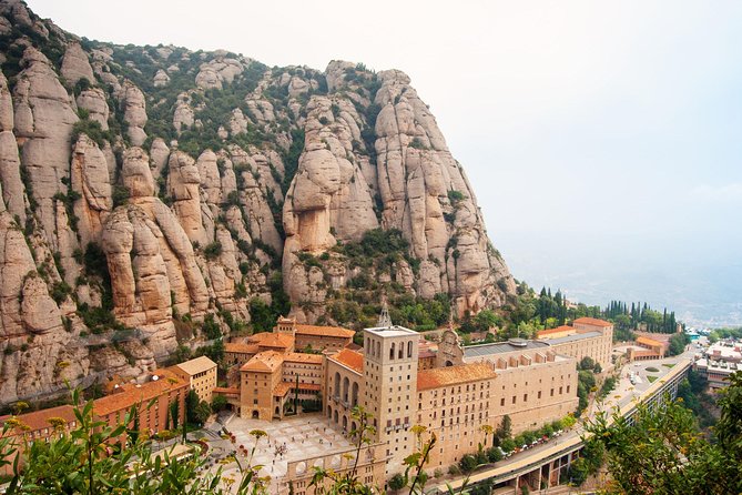 Montserrat: Cog-Wheel, Basilica, Black Madonna & Licor Tasting - Who will enjoy this tour most