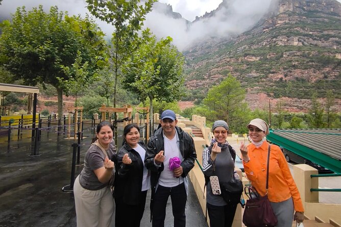 Montserrat Tour by Train with Cable Car and Cogwheel - The short introduction to Montserrat