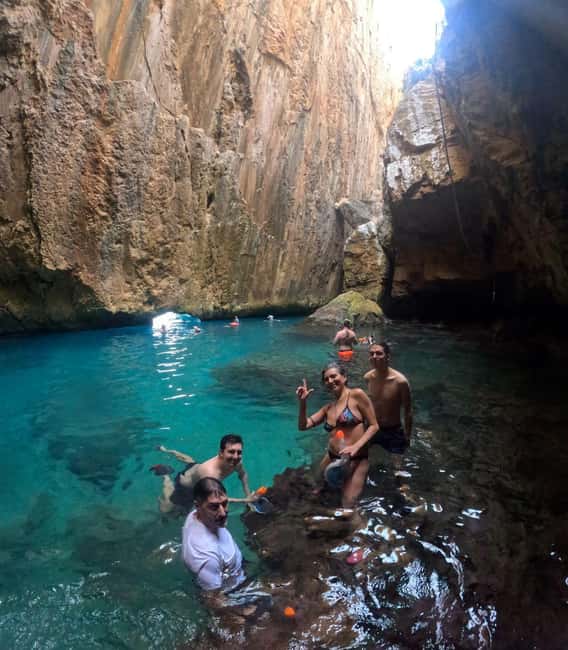 Moraig: Kayak Excursion to Moraig & Cave peces-testos - What the $55 price covers
