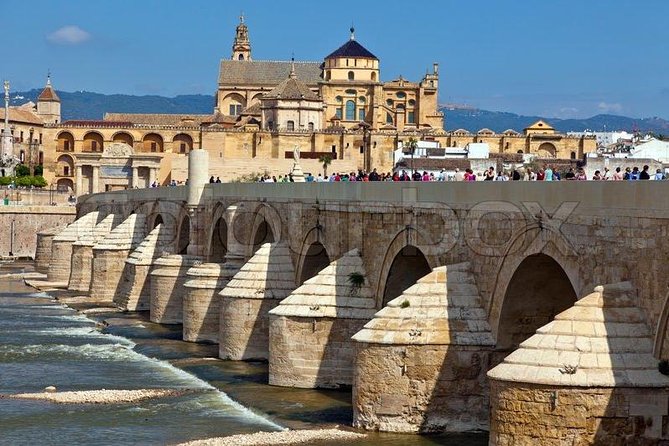 Mosque-Cathedral, Alcazar & Jewish Quarter with Tickets - The Mosque-Cathedral: give it your full attention