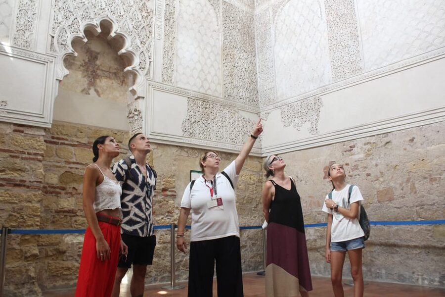 Mosque-Cathedral of Cordoba and Jewish Quarter Tour - Inside the red-and-white arches