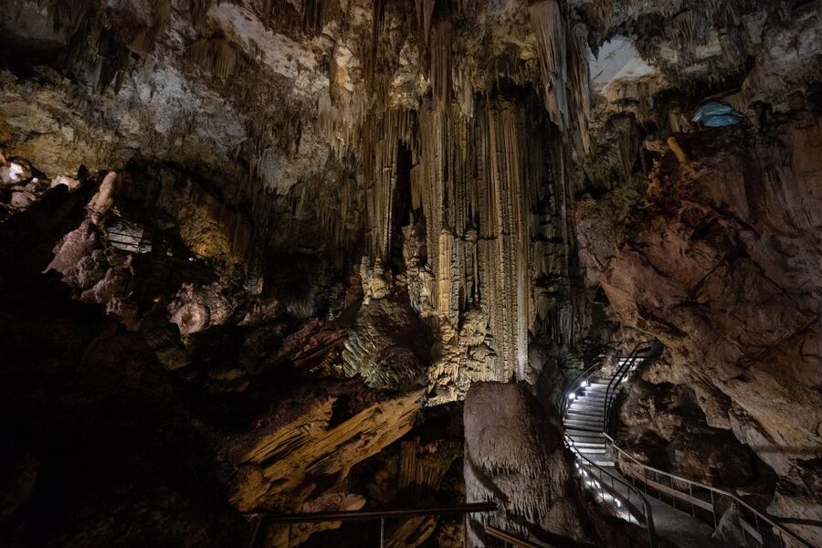 Nerja: Caves of Nerja Entry Ticket with Audio Guide - Using the audio guide without frustration