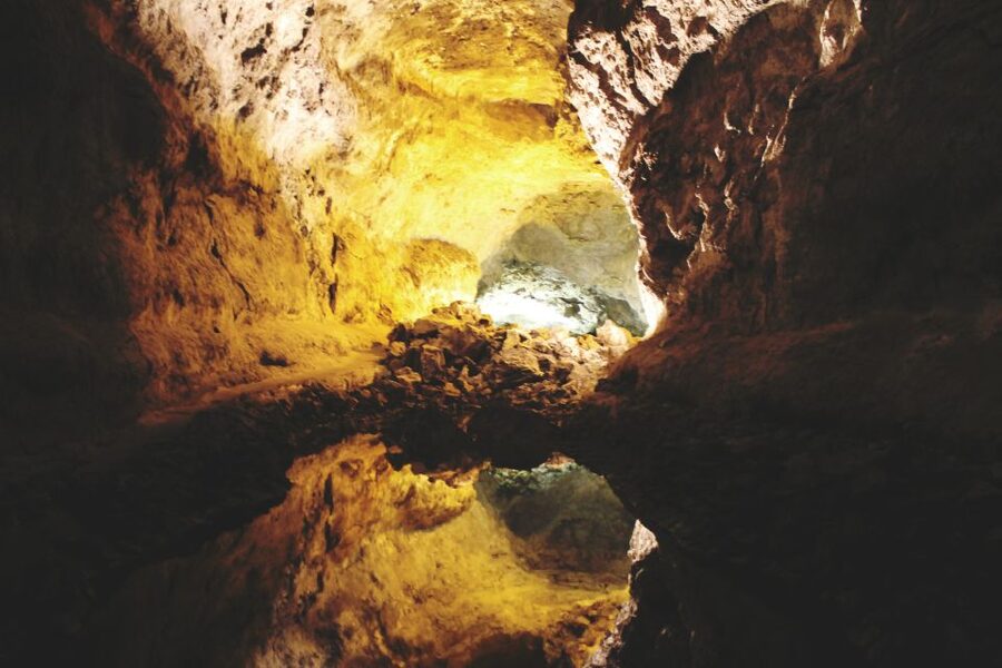 North Lanzarote: Cave, Jameos del Agua, and Viewpoint - Entering Cueva de los Verdes