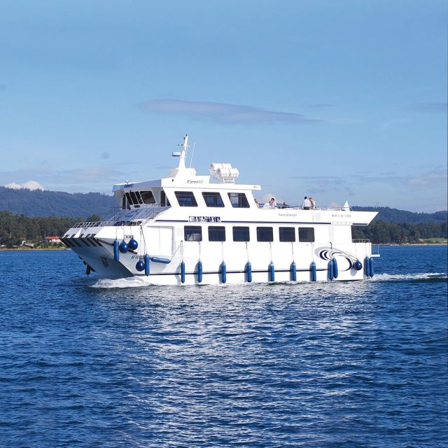 O Grove: Boat Tour at the Arousa estuary with mussel tasting - Meeting the catamaran at O Grove’s Pier 3