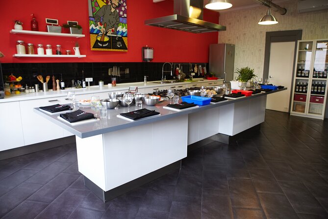 Paella Class & Bottomless Wine: Las Ramblas Views - Who will enjoy this Barcelona cooking class?