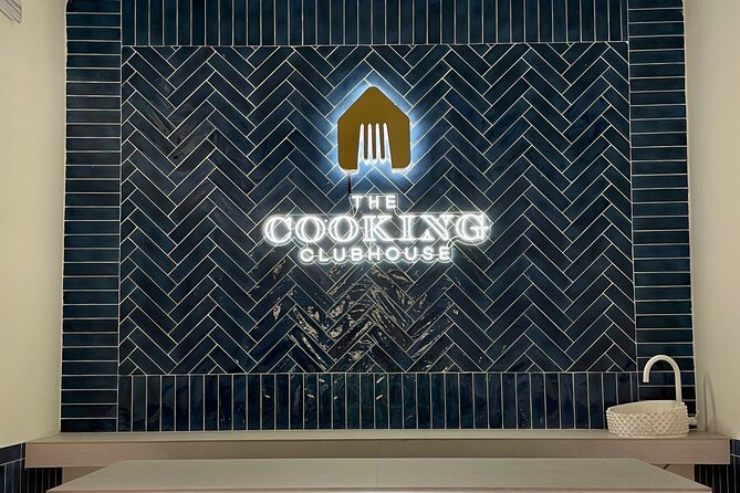 Paella Cooking Class in Madrid with Bottomless Wine Pairing - How much value do you get for $143.91?