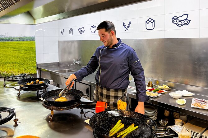 Paella Cooking Class, Wine Tasting & Central Market in Valencia - Learning the Valencian way to cook paella