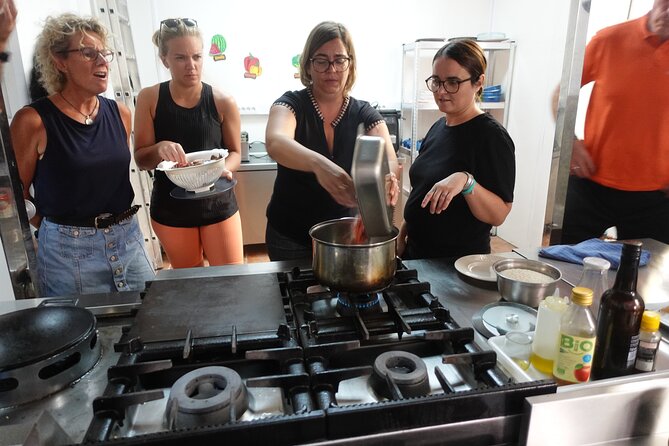 Paella & Sangria Class with Tapas and Market Visit - Who will enjoy this Alicante food class