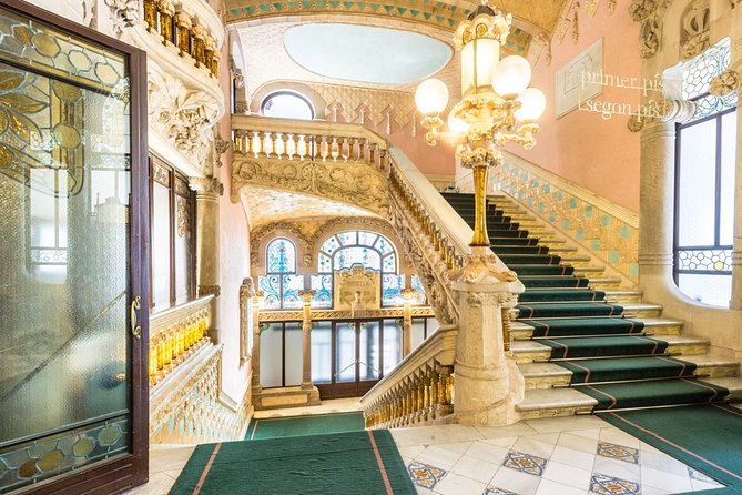 Palau de la Musica Catalana Admission Ticket with Audioguide - Getting there and handling the entry