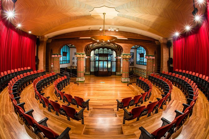 Palau de la Musica Catalana Guided Tour - A short tour with a strong visual payoff