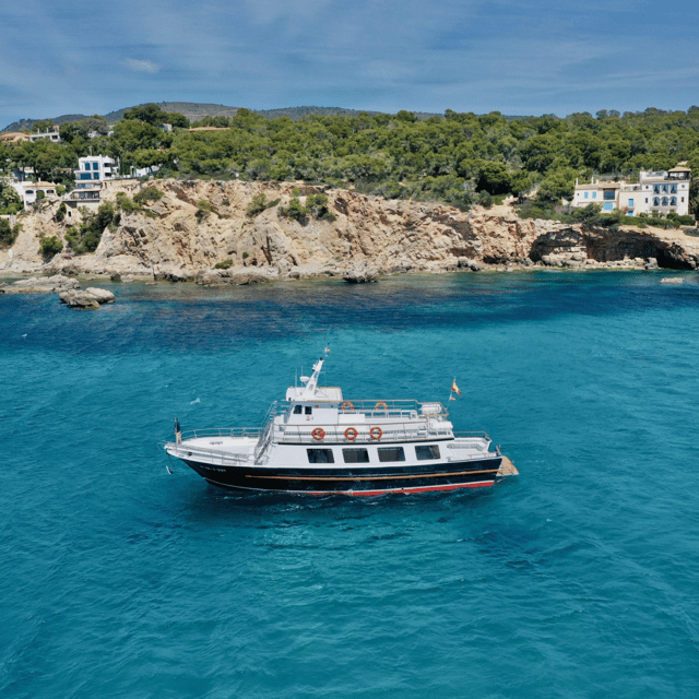 Palma Bay: Boat Tour with BBQ, Snorkelling, & Sunset Option - BBQ lunch, fruit, and the onboard bar