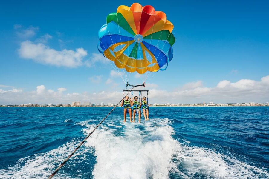 Palma Bay: Parasailing Experience - Daytime or sunset: choosing the better departure