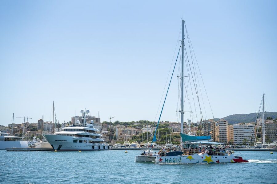 Palma de Mallorca: 5-Hour Catamaran Cruise with Lunch & Swim - Setting sail from Palma’s harbor