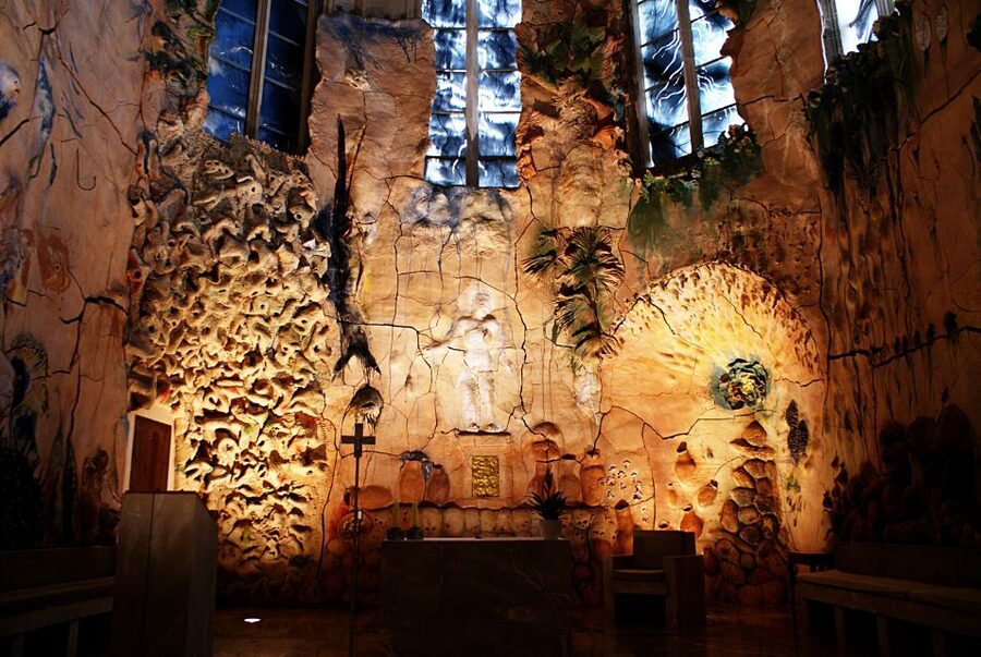 Palma de Mallorca: City Walking Tour with The Cathedral - Narrow streets, the Parliament, and Plaza de Cort