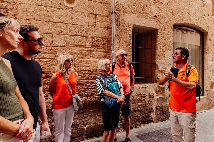 Palma de Mallorca: Foodie Walking Tour of the Old Town - Mercat de l’Olivar and a taste of daily Palma