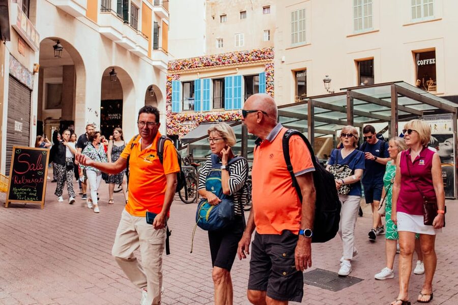 Palma de Mallorca: Foodie Walking Tour of the Old Town - The guide can make or break the experience