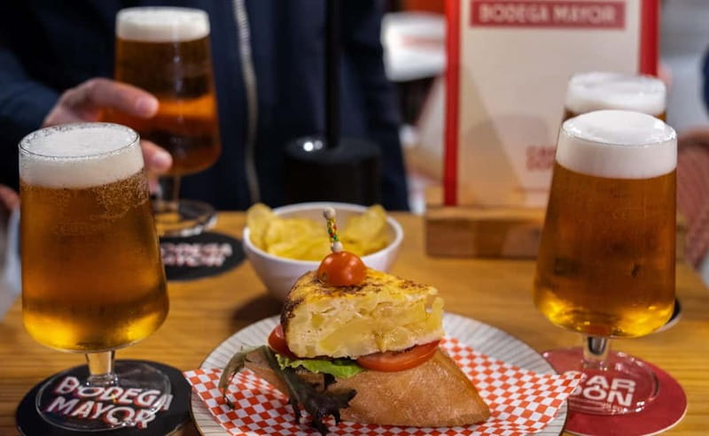 Palma de Mallorca: Gourmet Tapas and Wine Tour - Five Palma food stops, one easy walking route