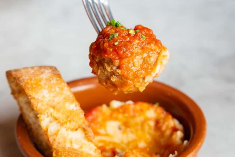 Palma de Mallorca: Gourmet Tapas and Wine Tour - Who should book this Palma experience?