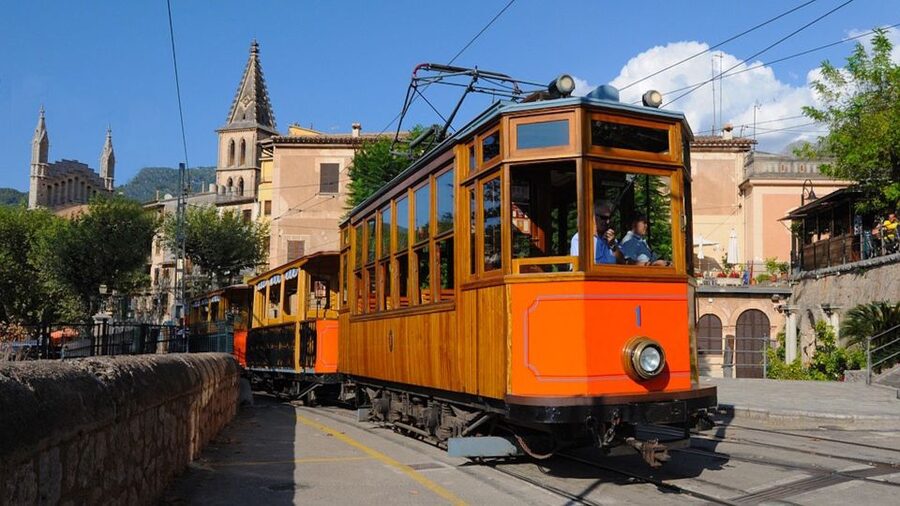 Palma: Tramuntana Full-Day Tour with Sóller Train and Lunch - The optional tram to Port de Sóller