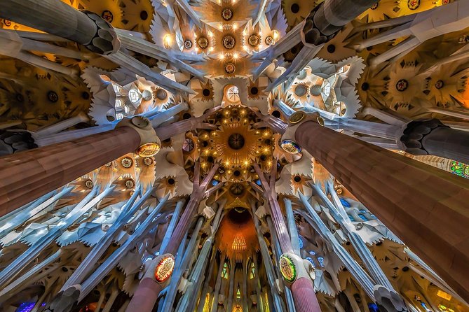 Park Guell and Sagrada Familia Private Tour with Hotel pick-up - La Rambla, Columbus, and Port Vell from the car