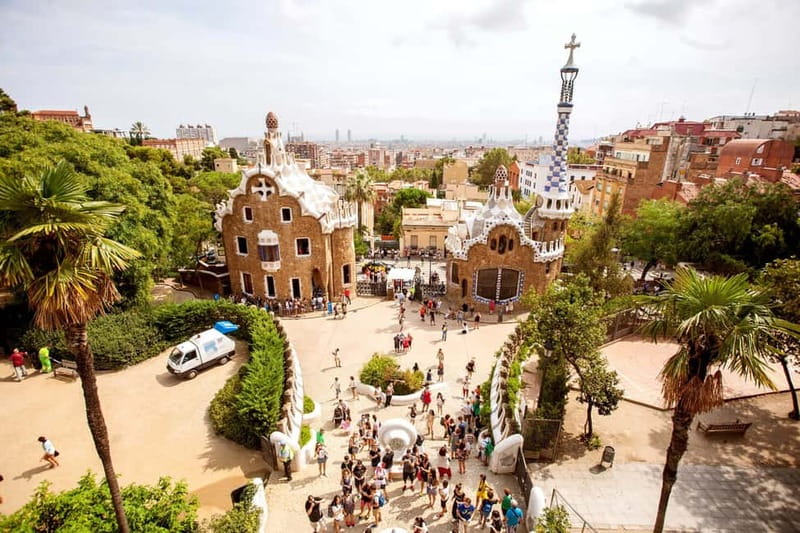 Park Güell: Guided Tour with Optional Gaudí Experience Entry - Why a Guide Changes Park Güell