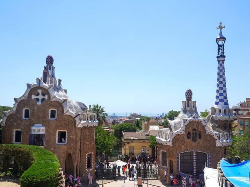 Park Güell: Guided Tour with Optional Gaudí Experience Entry - The Terrace and Barcelona Views