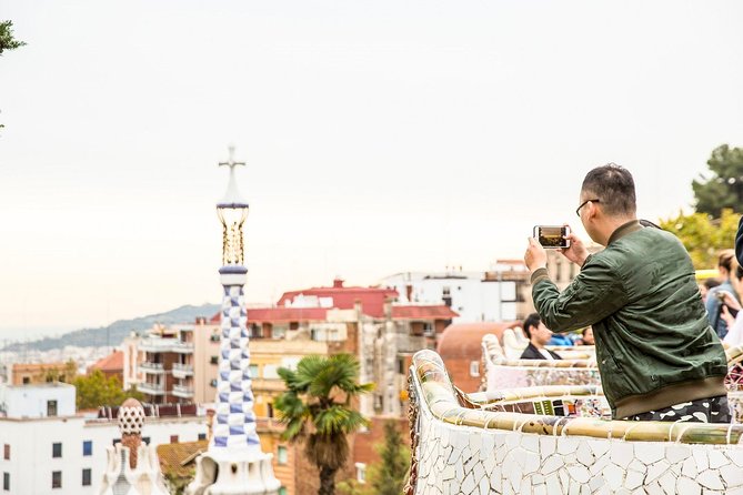 Park Guell Guided Tour with Skip the line Ticket - The main staircase and Gaudí’s mosaic lizard