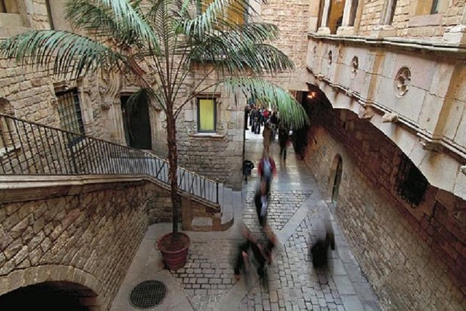 Picasso Small Group Walking Tour with Museum Skip the Line Ticket - Walking through La Ribera to the museum