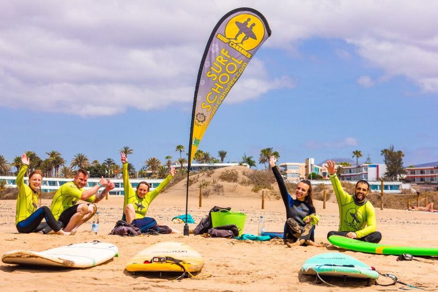 Playa del Inglés Maspalomas: High Quality Surf Classes - The theory and video introduction