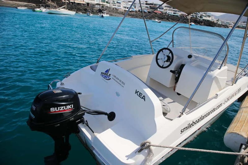 Playa Papagayo: Self-Drive Boat Rental - Cruising from Playa Blanca toward Papagayo