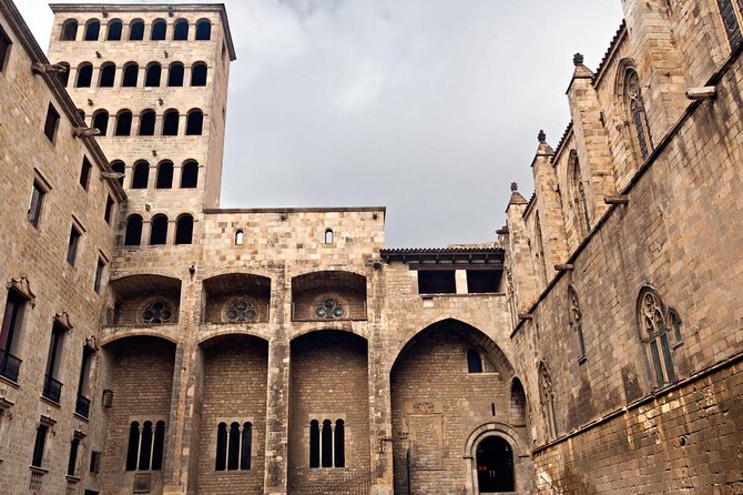 Private Barcelona Old Town and Gothic Quarter Walking Tour - La Rambla and the food culture of La Boqueria
